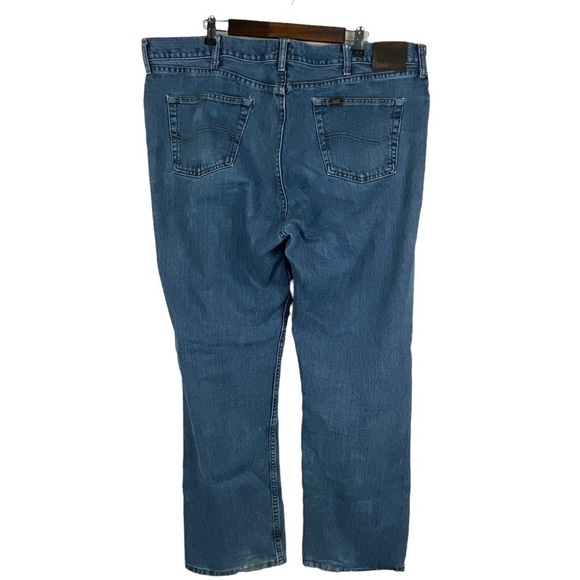 Lee Relaxed Fit Straight Leg Denim Jeans Men's 42 x 32 Medium Blue Frayed Hem - Picture 2 of 9